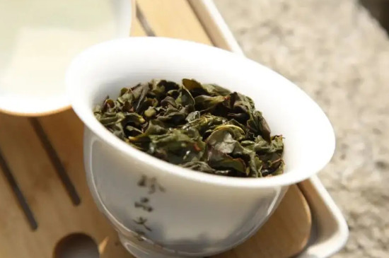 乌龙茶为什么又叫青茶