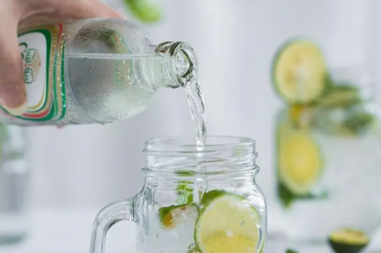 柠檬水可以用冷水泡吗