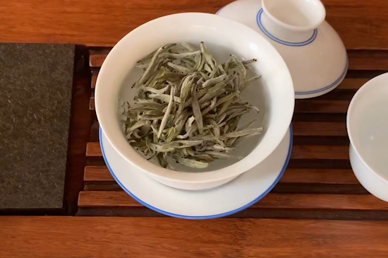 白毫銀針屬於什麼茶 白毫銀針的介紹
