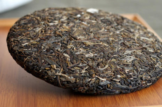 2006年的普洱茶饼值多少钱，详述06年普洱茶价格