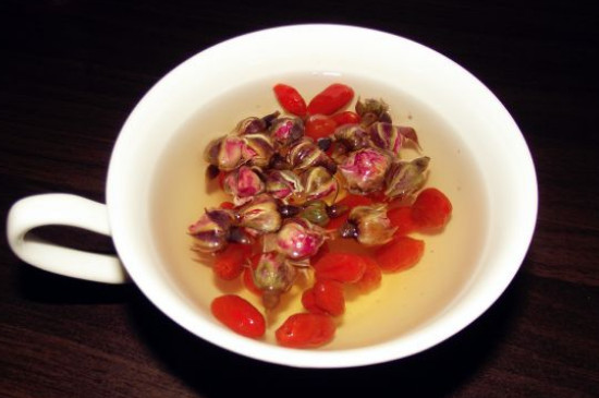 玫瑰花可以跟什麼一起泡