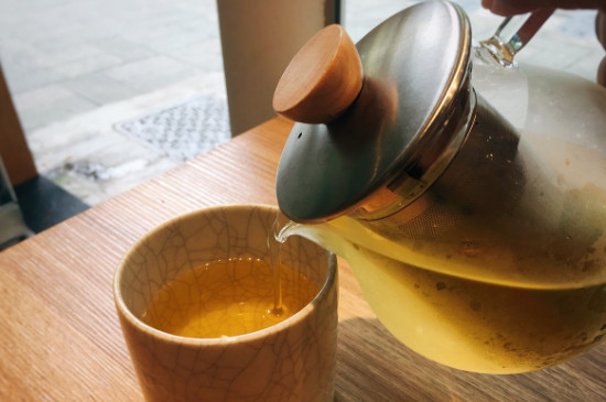 大麦茶去湿气吗