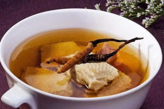 冬虫夏草可以泡水喝吗