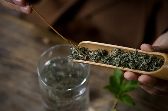 碧螺春用多少度的水來泡