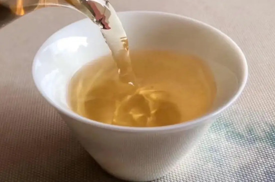 大乌叶和鸭屎香的区别