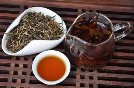 老年人适合喝什么茶