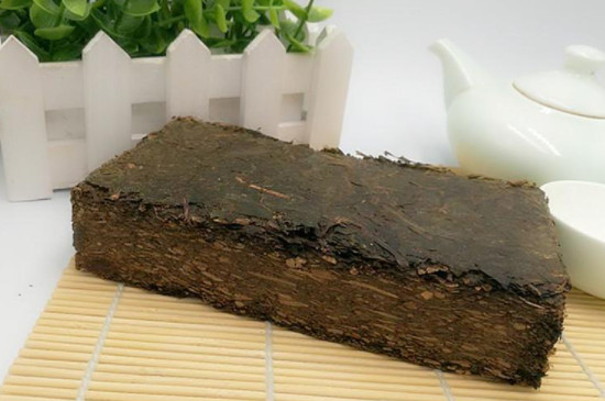 砖茶用什么茶器煮最好，陶器铁器玻璃器紫砂器