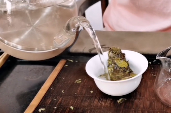 老白茶用什么紫砂壶泡好