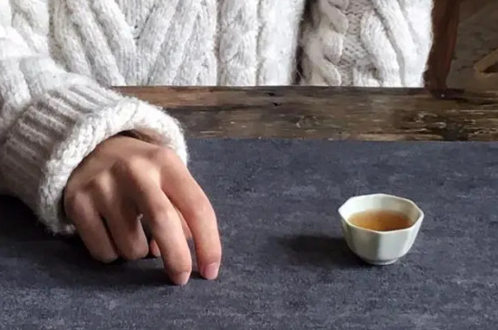喝茶手势礼仪