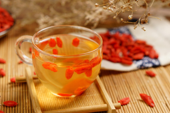孕婦適合喝什麼茶，玫瑰花茶/金銀花茶等