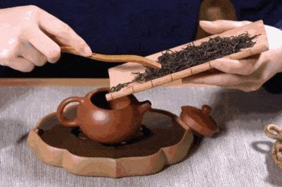 巴达山普洱茶口感 巴达山普洱生茶特点