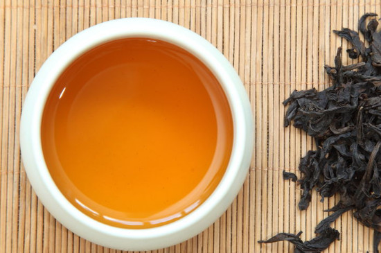 长期喝红茶的女人有哪些变化，(改善女性皮肤白皙和身材苗条)