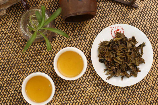 如何撬普洱茶餅