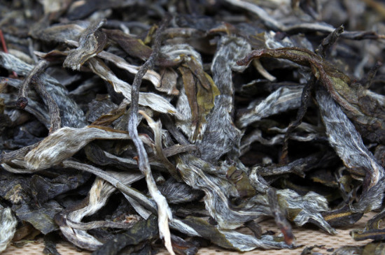普洱茶冰岛的价格，冰岛普洱茶多少钱一饼  一饼大概1000元左右