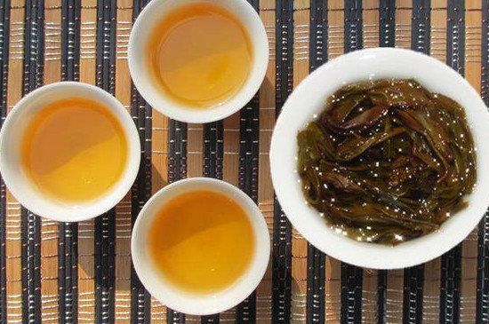极品鸭屎香多少钱一斤，一斤6000～10000元左右
