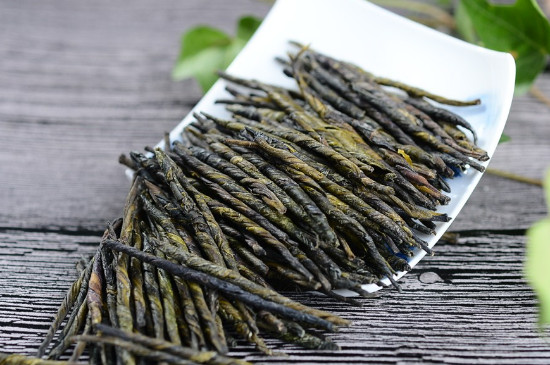 苦丁茶贵吗，苦丁茶价格多少钱一斤