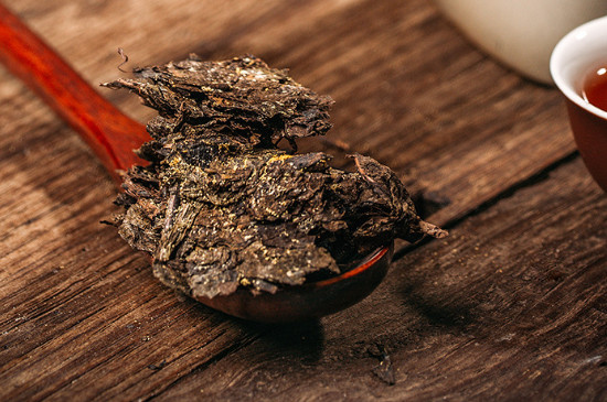 成块的茶叶是什么茶，比较常见的是普洱茶