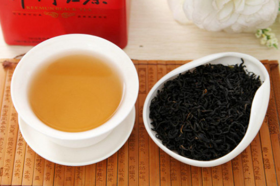 溼氣重的人喝紅茶還是綠茶，紅茶的效果好些