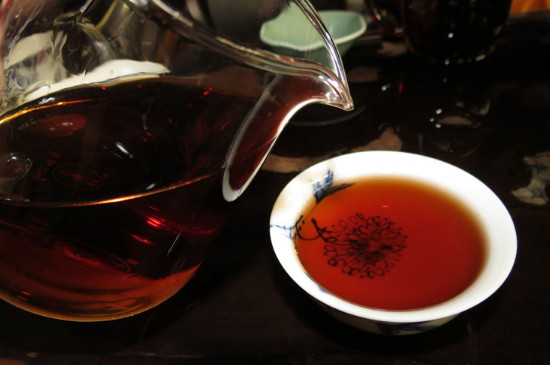 普洱熟茶好還是生茶好