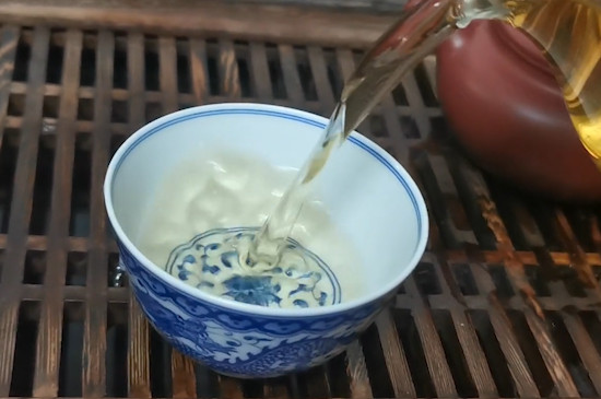 茶水冲泡的最佳水温