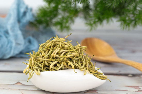 金银花茶的副作用，经期间饮用容易引起痛经