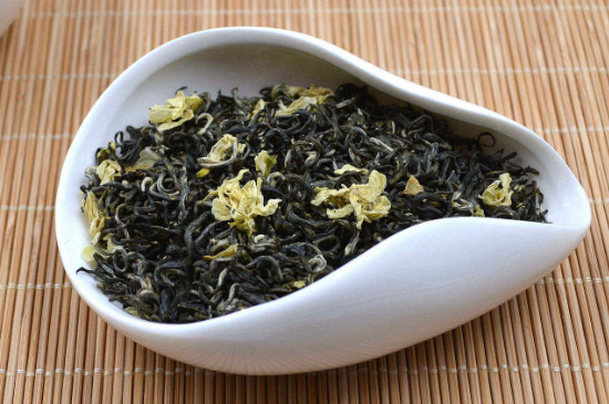 冬天喝什么茶暖胃养胃好，红茶普洱茶茉莉花茶桂花茶