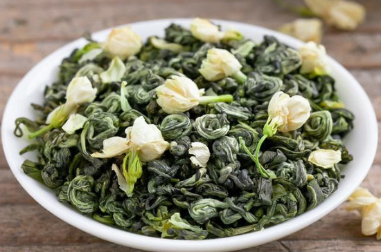 夏季女士喝什么茶对身体好，玫瑰花茶/蜂蜜红茶