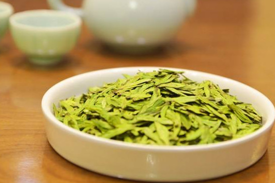 龍井茶三級的價格表，一斤200～800元左右