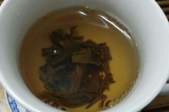 放了十年的普洱茶发霉了还能喝吗