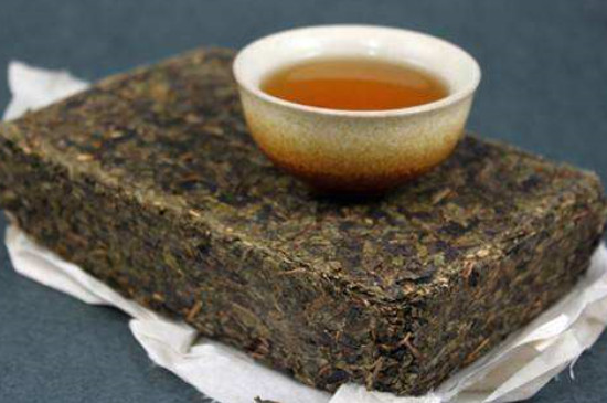黑茶饮用有七忌，空腹喝茶喝冷茶冲泡过久