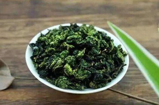 為什麼烏龍茶女生不能喝，可以喝（可改善面板刮油減肥）