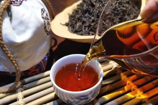 黑茶泡法的正确方法，注意水温适宜