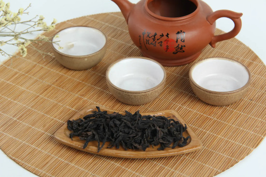 大红袍能用保温杯泡吗