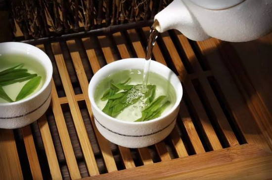 龙井茶为什么不能二泡，茶叶较为鲜嫩（营养物质容易很快释放）