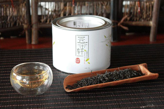 红茶能直接用杯子泡吗，直接泡会影响口感