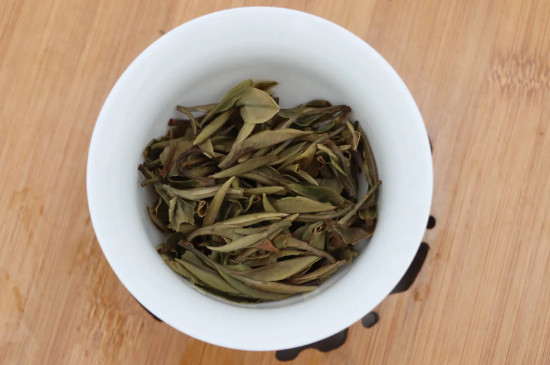 福鼎白茶散茶和茶饼的区别