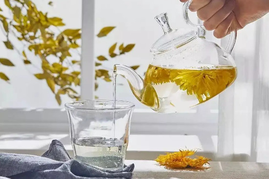 溼氣重的人能喝菊花茶嗎