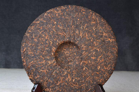 17年的普洱茶饼值多钱，详述17年普洱茶饼价格