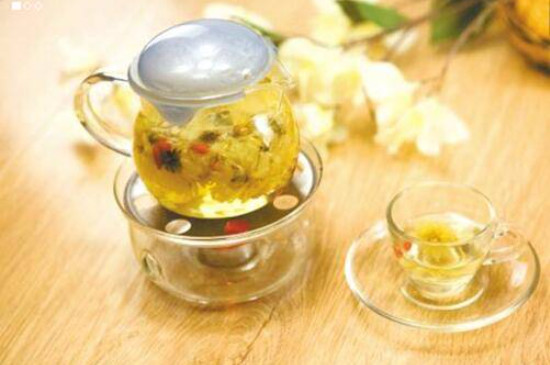 菊花泡水喝的害處多，菊花泡水喝的害處多