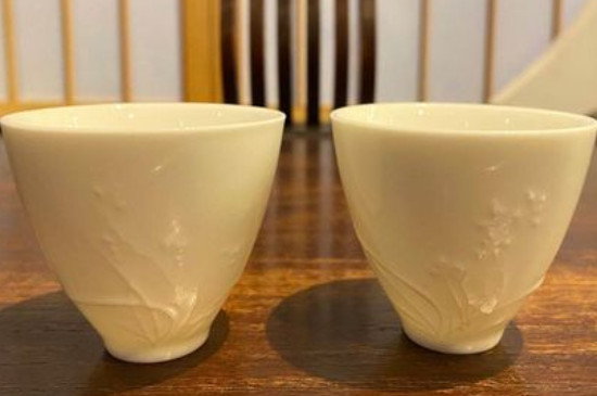 闻香杯和品茗杯区别