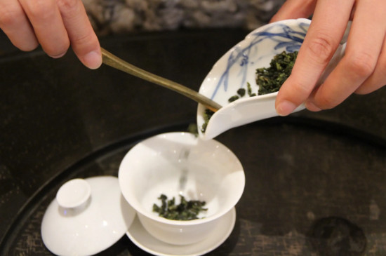 茶藝中溫潤泡的目的是