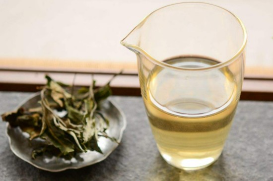 白茶茶饼最佳的储存方法，罐子冰箱木炭生石灰