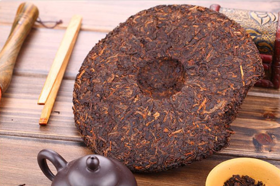 红茶和普洱哪个更助消化，喝红茶更有助于消化