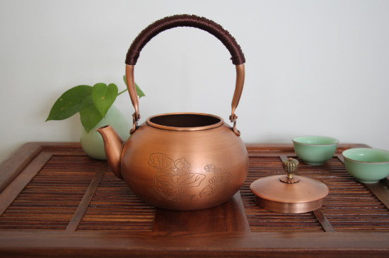銅茶壺泡茶好嗎