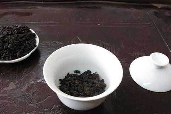 炭焙鐵觀音口感怎麼樣，炭烘鐵觀音喝完燒喉嚨嗎