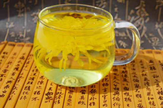 蒲公英泡水喝的8种搭配，搭配菊花茶可降火杀菌
