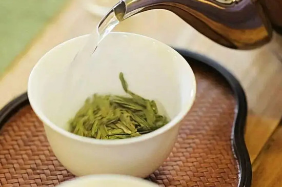 如何泡龙井茶