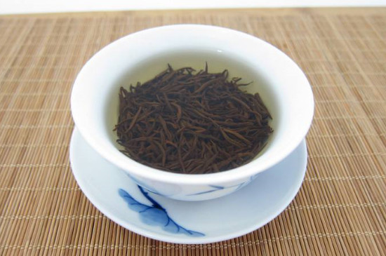 金骏眉洗茶时间和水温，金骏眉洗茶用冷水还是热水吗