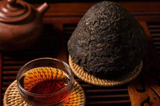 黑茶有收藏价值吗?十年,二十年的黑茶价格多少