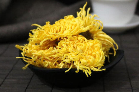 喝菊花茶反而上火了是为什么，菊花茶上火的原因有哪些?